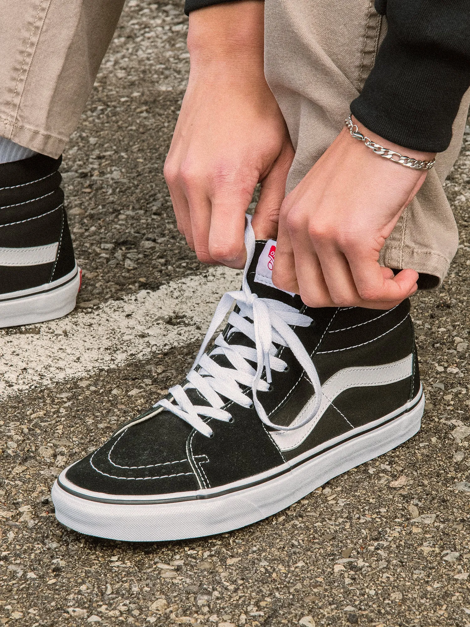 MENS VANS SK8 HI BLACK/WHITE SNEAKER