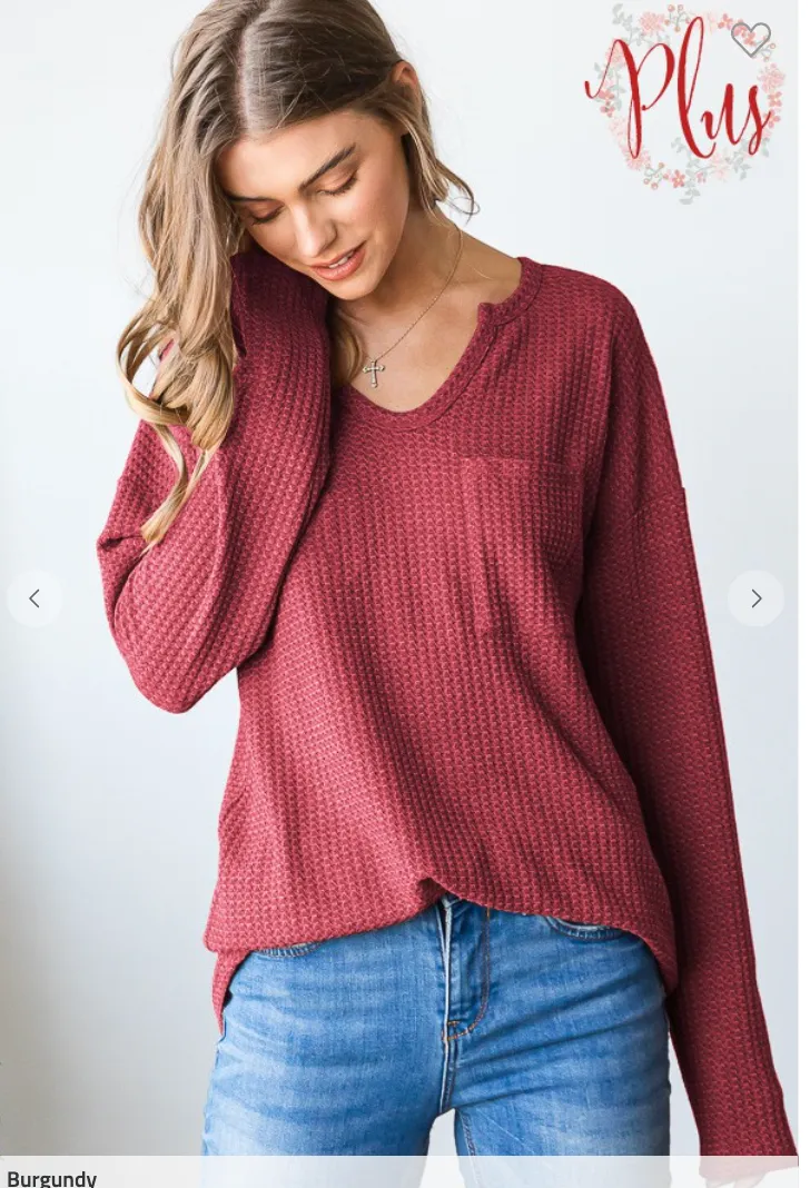 SPLIT NECK SOLID WAFFLE TOP WITH POCKET