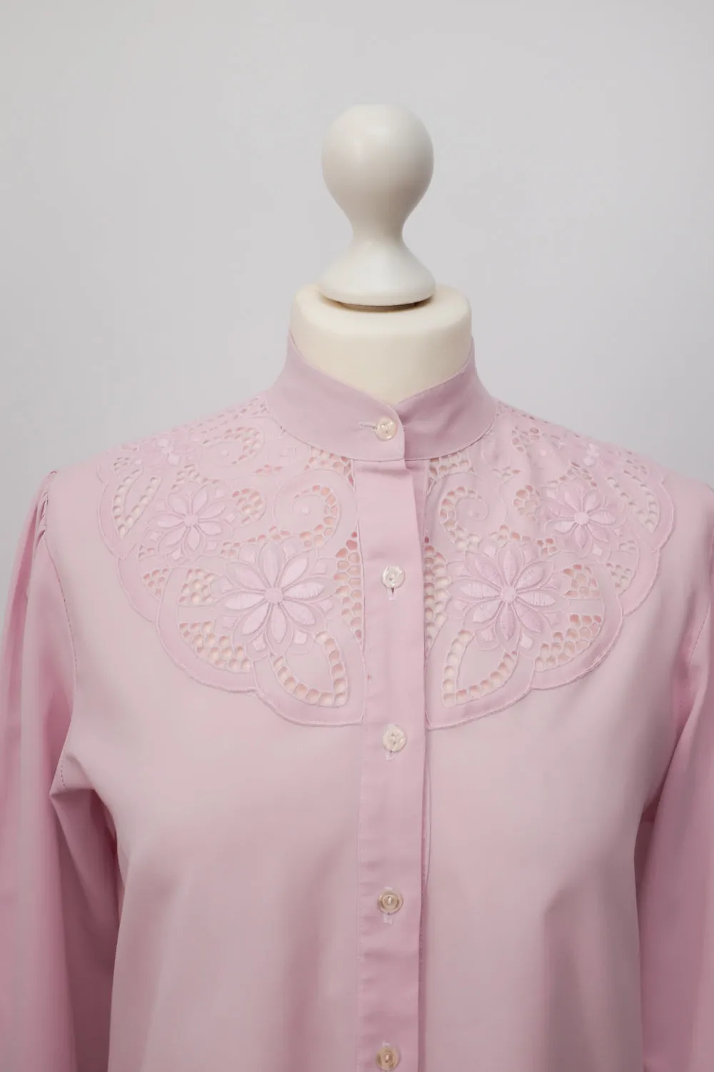 VINTAGE LACE ROSE SHIRT